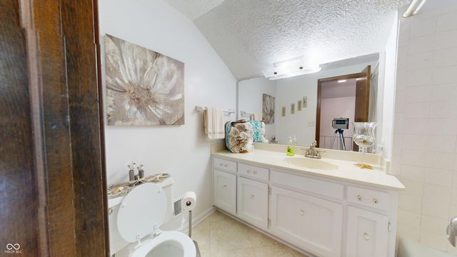 611 Sun Valley Court, Indianapolis, IN 46217
