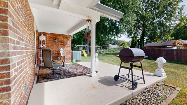 611 Sun Valley Court, Indianapolis, IN 46217