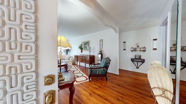 611 Sun Valley Court, Indianapolis, IN 46217