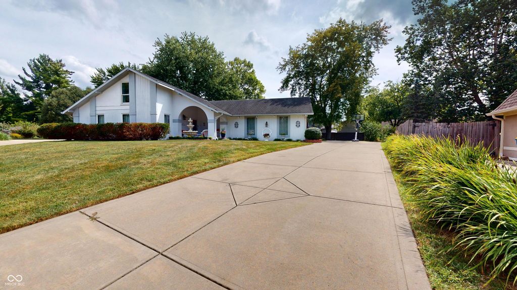 611 Sun Valley Court, Indianapolis, IN 46217