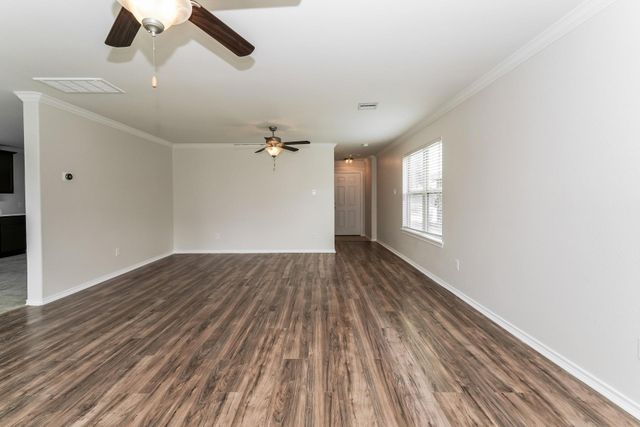 1931 Acorn Glen Trail, Fresno, TX 77545