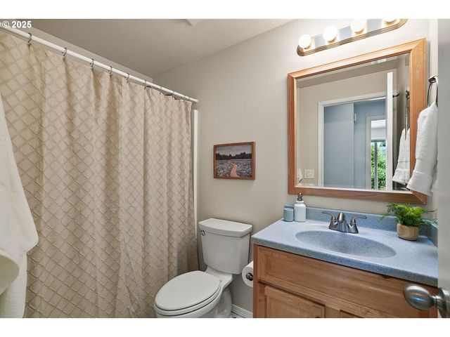 13135 Sw DARTMOOR Ct, Beaverton, OR 97008