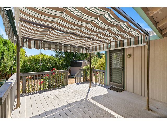 13135 Sw DARTMOOR Ct, Beaverton, OR 97008