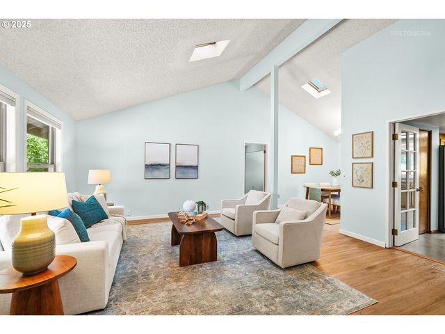 13135 Sw DARTMOOR Ct, Beaverton, OR 97008