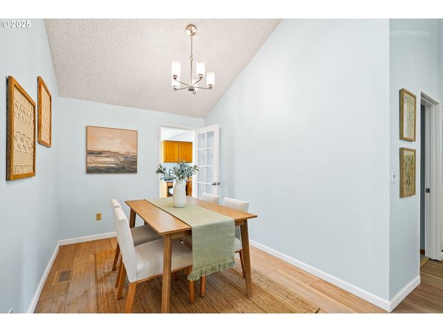 13135 Sw DARTMOOR Ct, Beaverton, OR 97008