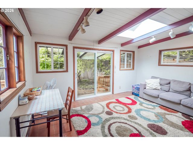541 W 21ST Ave, Eugene, OR 97405
