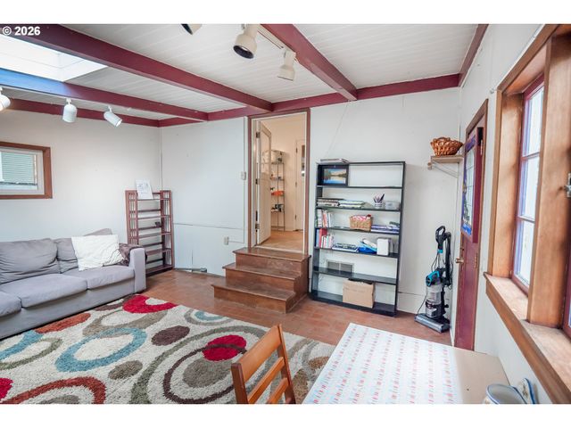 541 W 21ST Ave, Eugene, OR 97405
