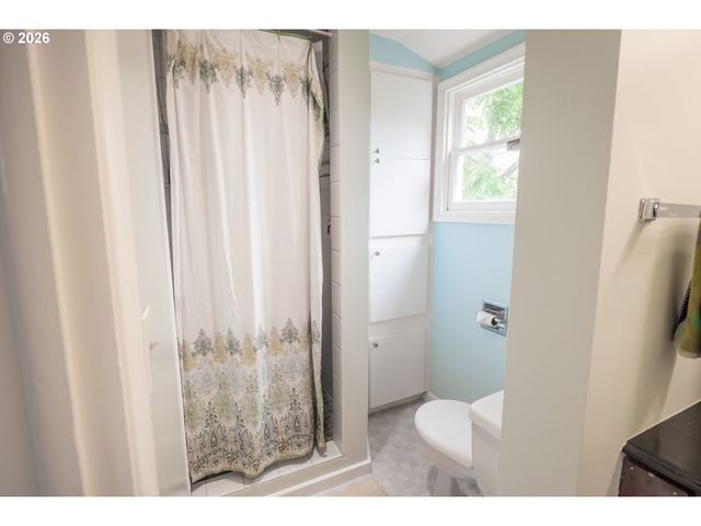 541 W 21ST Ave, Eugene, OR 97405