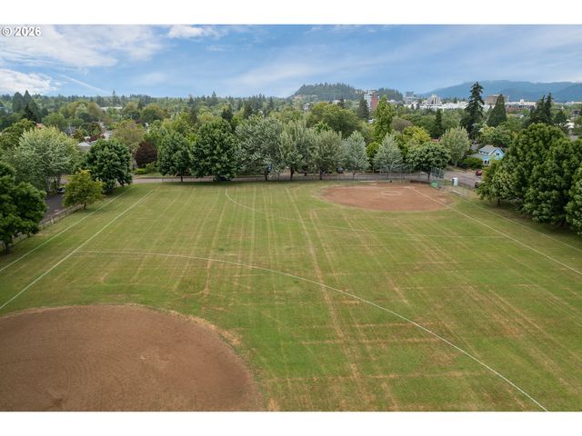 541 W 21ST Ave, Eugene, OR 97405