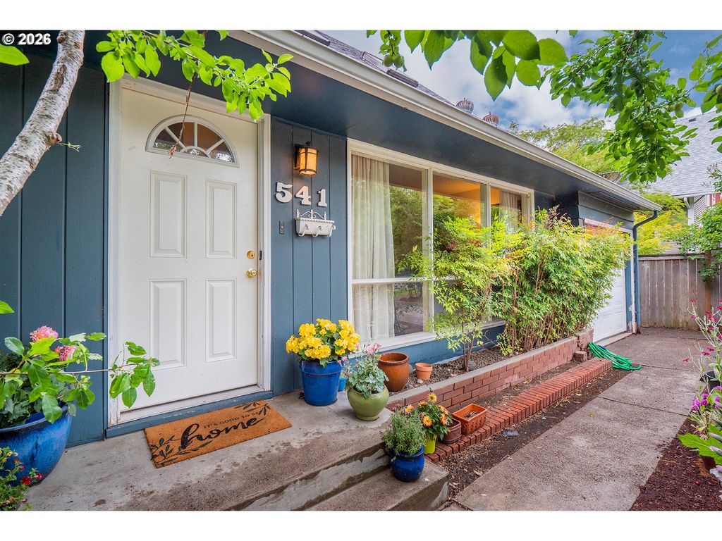 541 W 21ST Ave, Eugene, OR 97405