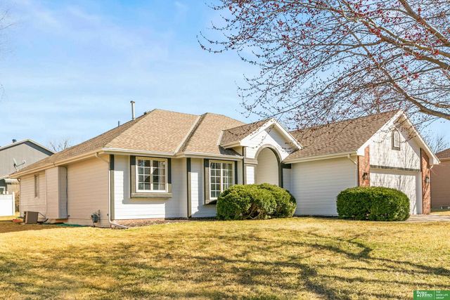 4005 N 208th Street, Omaha, NE 68022