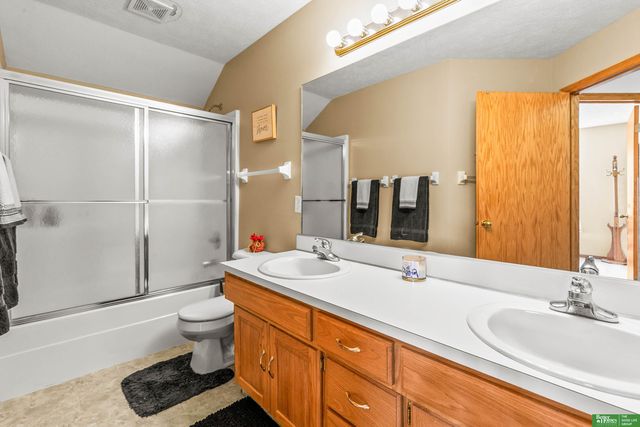 4005 N 208th Street, Omaha, NE 68022