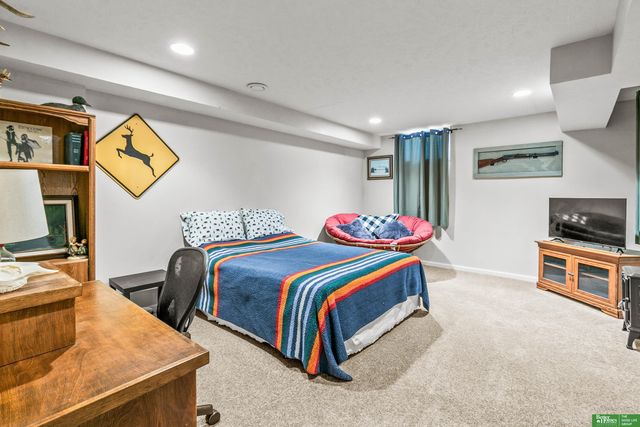 4005 N 208th Street, Omaha, NE 68022