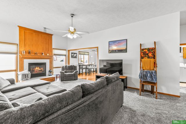 4005 N 208th Street, Omaha, NE 68022