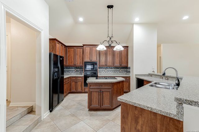 13110 Vista Loma, San Antonio, TX 78216