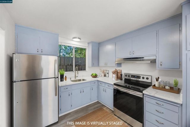 1037 Stannage Ave, Albany, CA 94706