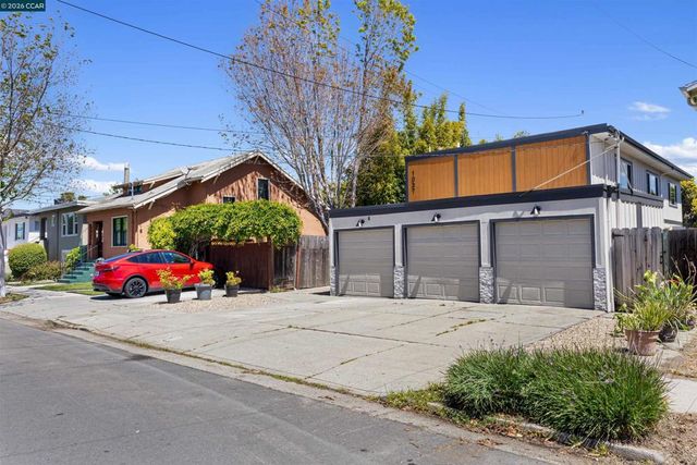 1037 Stannage Ave, Albany, CA 94706