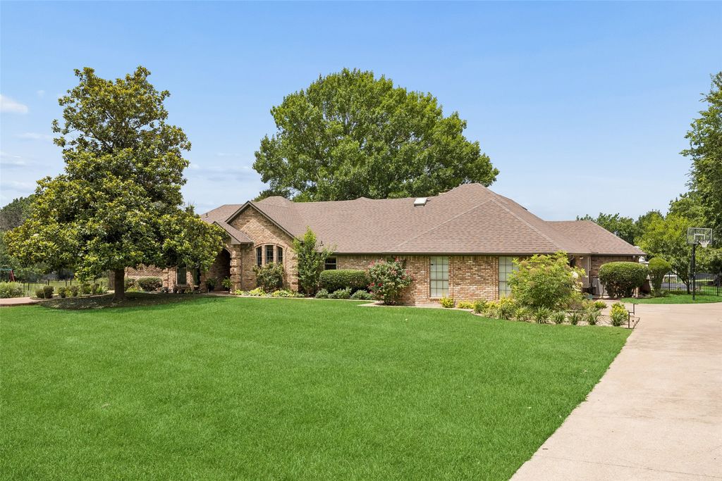 579 N Collins Road, Sunnyvale, TX 75182