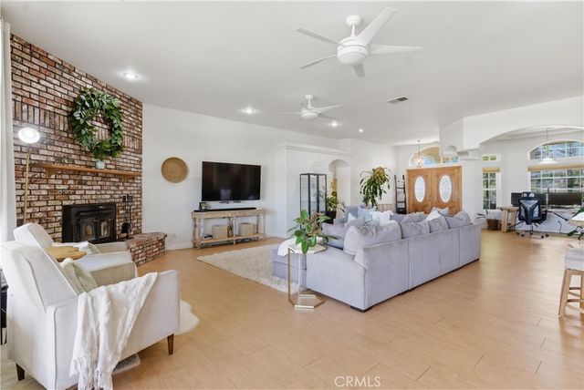 1148 Basta, Bakersfield, CA 93308