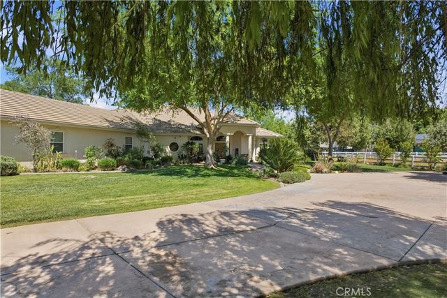 1148 Basta, Bakersfield, CA 93308