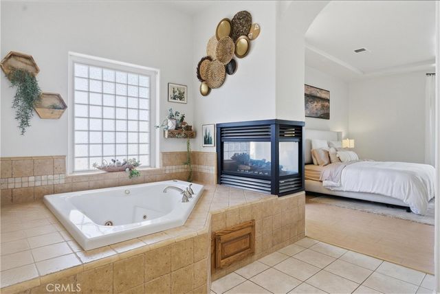 1148 Basta, Bakersfield, CA 93308