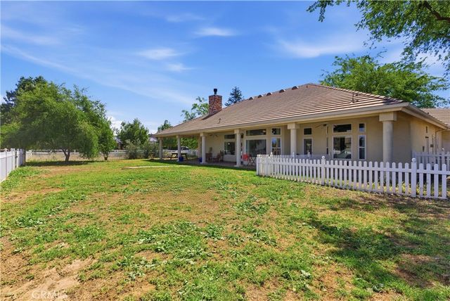 1148 Basta, Bakersfield, CA 93308