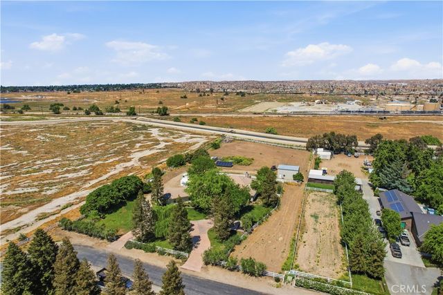 1148 Basta, Bakersfield, CA 93308