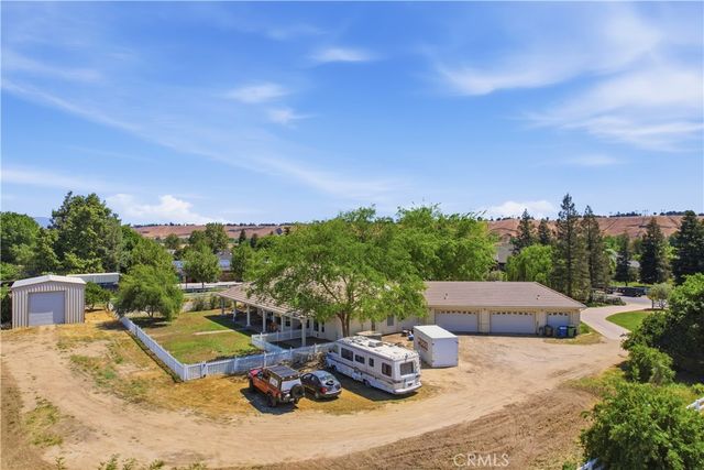 1148 Basta, Bakersfield, CA 93308