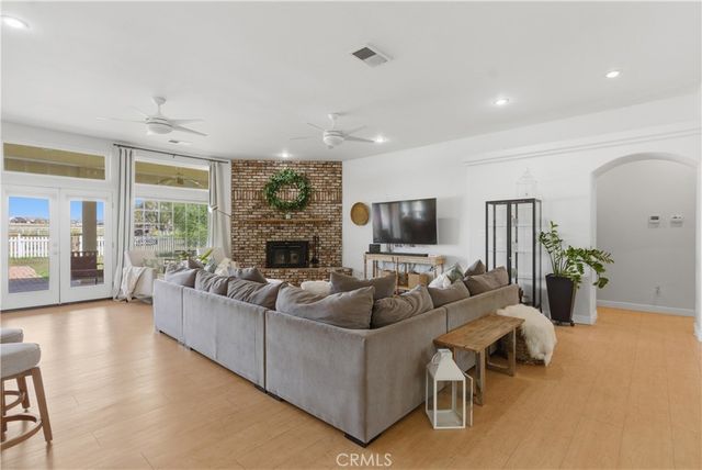 1148 Basta, Bakersfield, CA 93308