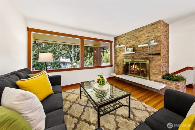 19116 17th Avenue NW, Shoreline, WA 98177