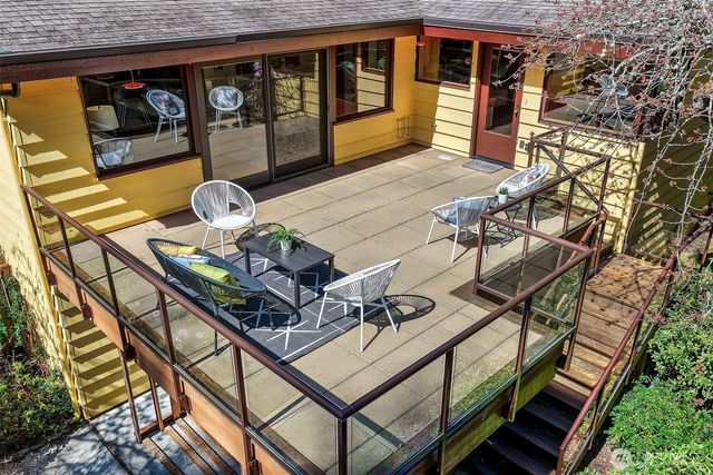 19116 17th Avenue NW, Shoreline, WA 98177