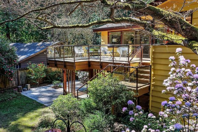 19116 17th Avenue NW, Shoreline, WA 98177