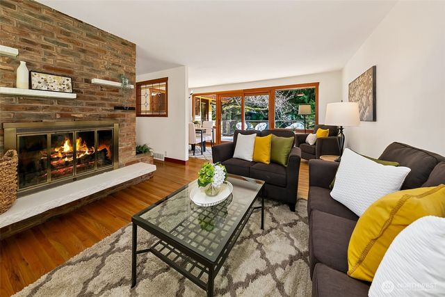 19116 17th Avenue NW, Shoreline, WA 98177