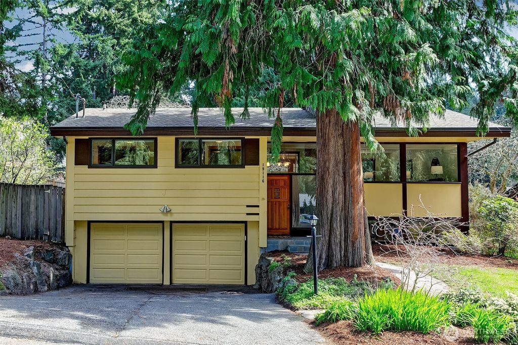 19116 17th Avenue NW, Shoreline, WA 98177