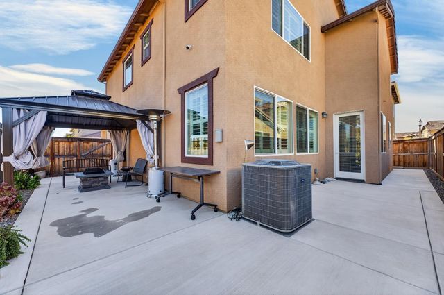 1261 Lincolnshire Cir, Lincoln, CA 95648
