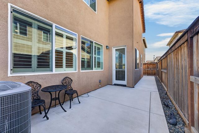 1261 Lincolnshire Cir, Lincoln, CA 95648