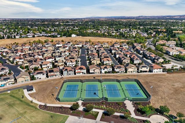 1261 Lincolnshire Cir, Lincoln, CA 95648