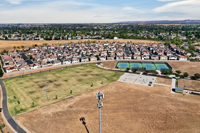 1261 Lincolnshire Cir, Lincoln, CA 95648