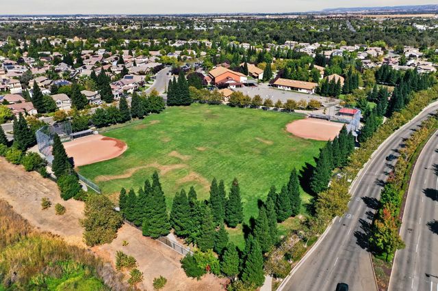 1261 Lincolnshire Cir, Lincoln, CA 95648
