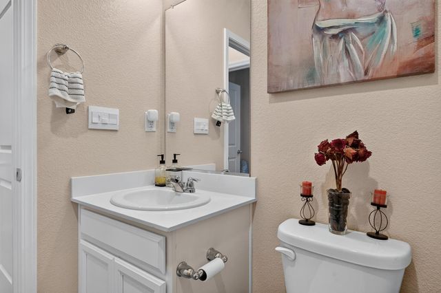 1261 Lincolnshire Cir, Lincoln, CA 95648