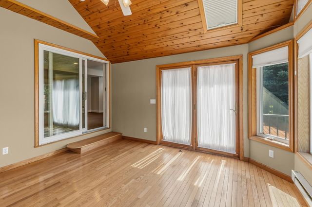 11862 Isanti Street NE, Blaine, MN 55449