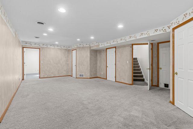 11862 Isanti Street NE, Blaine, MN 55449