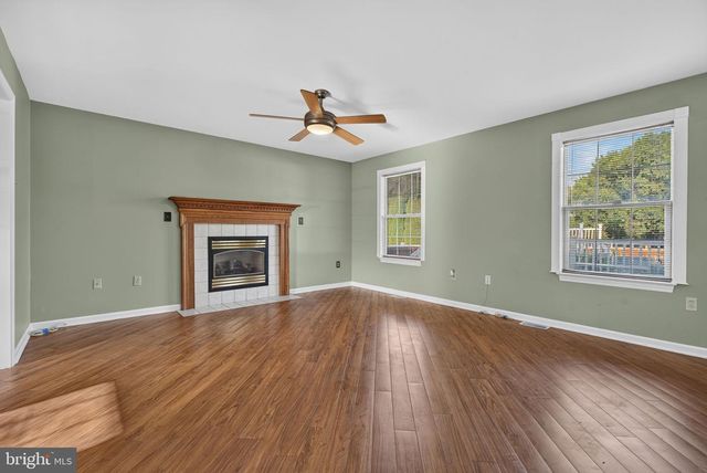 3076 JODI LN, Dover, PA 17315