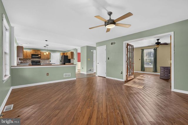 3076 JODI LN, Dover, PA 17315