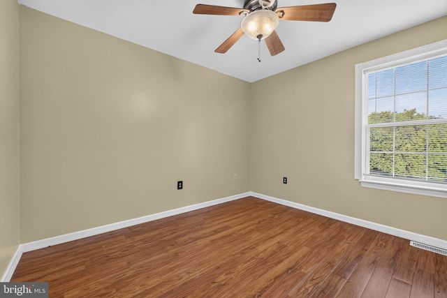3076 JODI LN, Dover, PA 17315