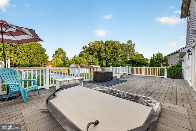 3076 JODI LN, Dover, PA 17315