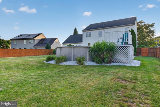 3076 JODI LN, Dover, PA 17315