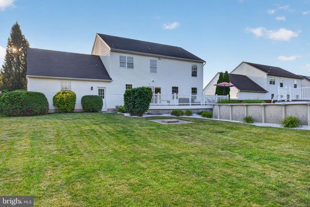 3076 JODI LN, Dover, PA 17315