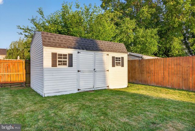 3076 JODI LN, Dover, PA 17315
