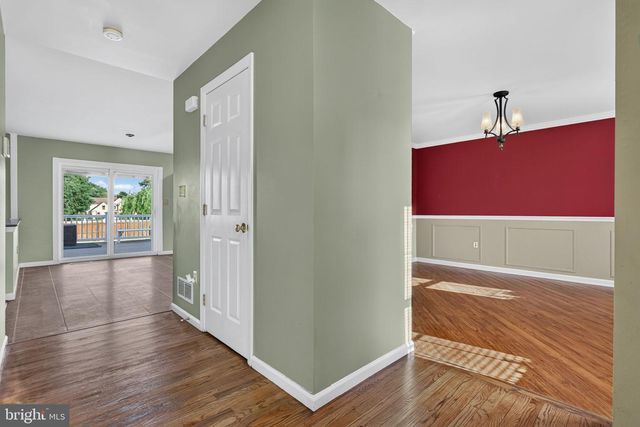 3076 JODI LN, Dover, PA 17315
